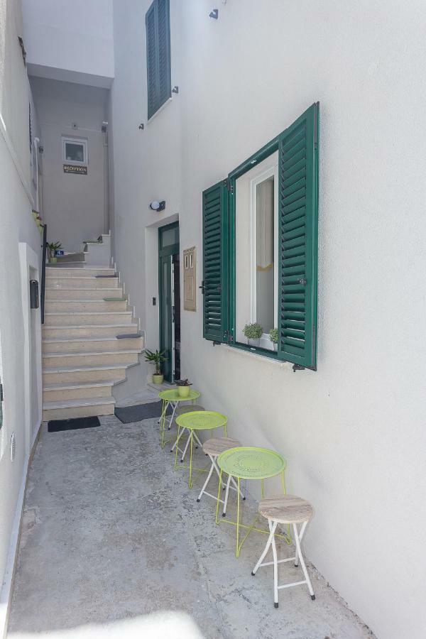 Xboutique Rooms Marinac Шибеник Экстерьер фото